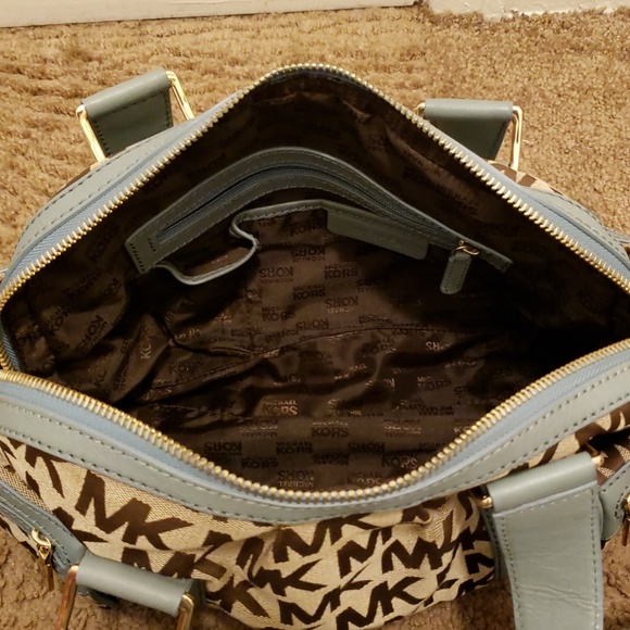 Purse - Picture 2 of 2